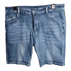 Women's High Rise Embroidered Medium Wash Denim Blue Jean Shorts Size 1X (14)